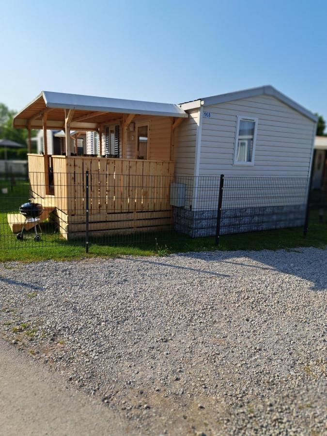 Mobilheim Chalet Bei Georg Seekirchen Markt Exterior foto